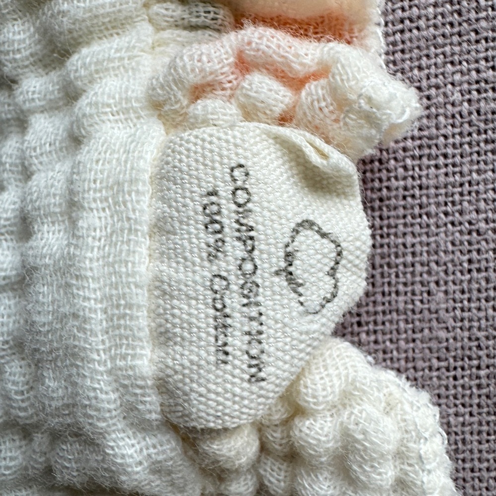 Muslin Ruffle Bib with Oranges - Picture 5 of 8